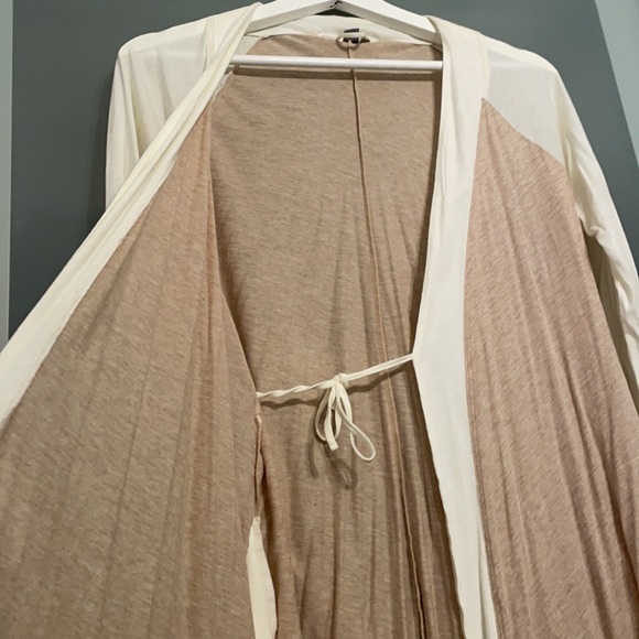 Aerie Robe - Picture 3 of 6